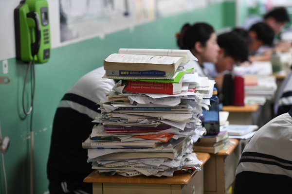 倍悦网配资 被忽视的县城学生：基础教育不应该是适者生存的模式